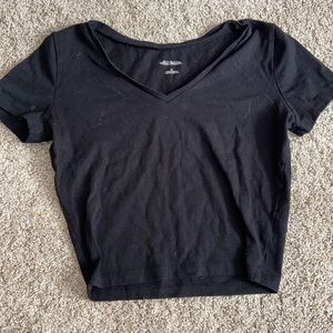 Black cropped tee